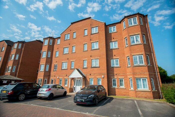 2 Bedroom Flat To Rent In Chandlers Court, Hull, HU9