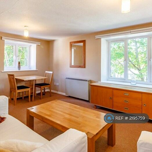 2 Bedroom Flat To Rent In Bellingham Crt, Newcastle Upon Tyne, NE3