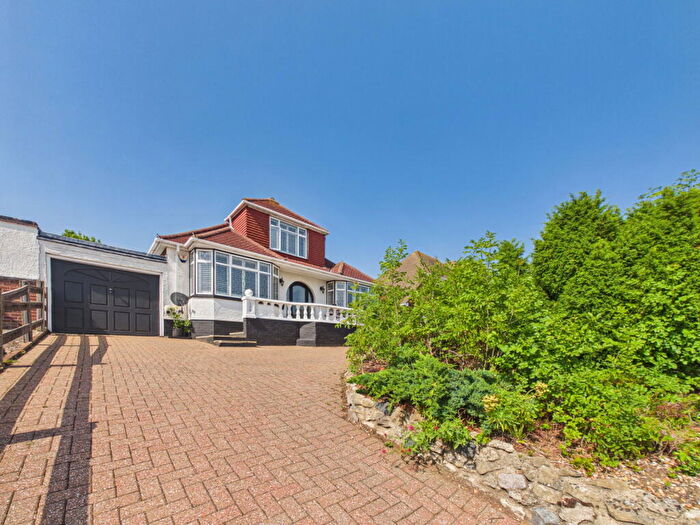 4 Bedroom Detached House For Sale In Dumpton Park Drive, Broadstairs, CT10