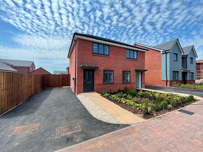 2 Bedroom House To Rent In Greensward Court, Bishops Tachbrook, CV33