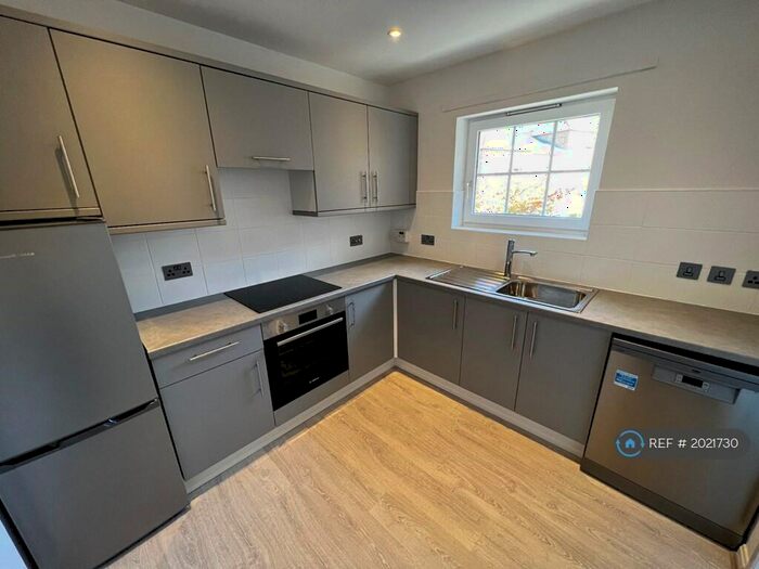 2 Bedroom Flat To Rent In Sheriff Bank, Edinburgh, EH6