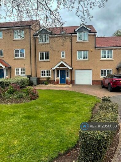 5 Bedroom Terraced House To Rent In Walnut Mews, Peterborough, PE3