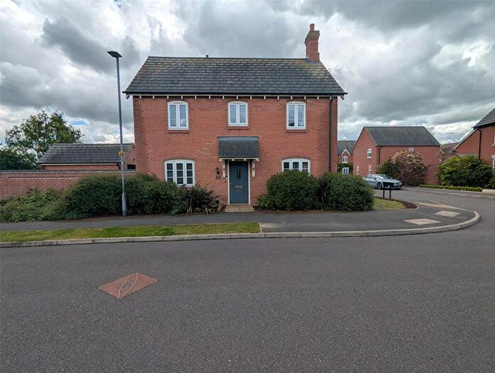 3 Bedroom Detached House For Sale In Hawthorn Avenue, Burton-on-Trent, Staffordshire, DE14