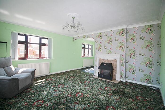 3 Bedroom Detached Bungalow For Sale In Moss Drive, Skegness, PE25
