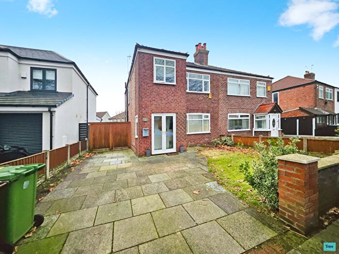 3 Bedroom Semi Detached House For Sale In Sealand Avenue, Liverpool, L37