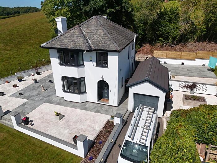 3 Bedroom Detached House For Sale In Ruthin Road, Gwernymynydd, CH7