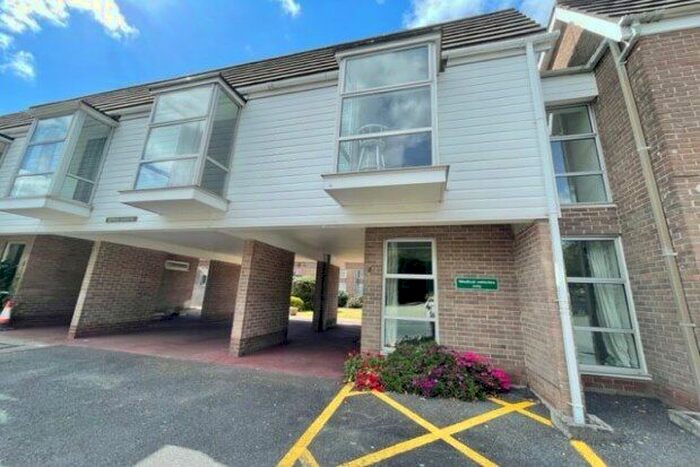 2 Bedroom Flat To Rent In Benson Gardens, Truro, TR1