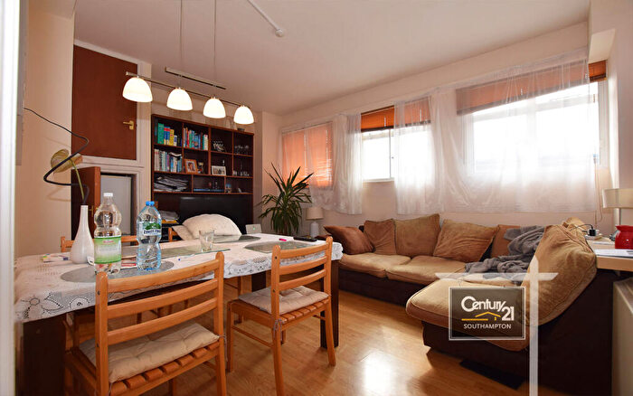 2 Bedroom Flat To Rent In |Ref: |, Hanover House, Southampton, SO14