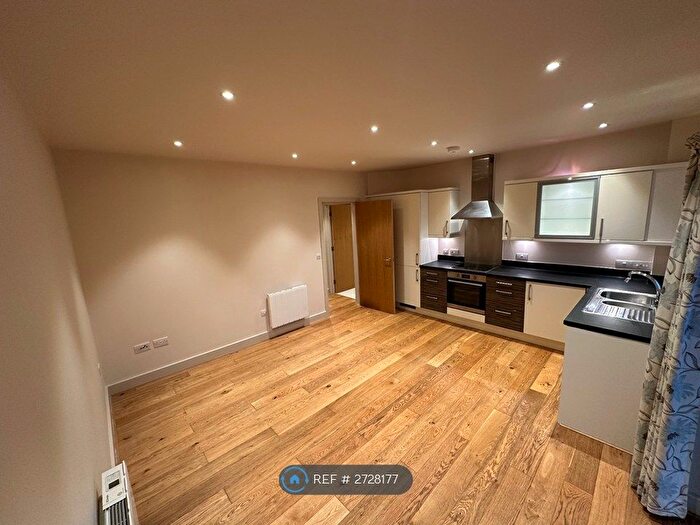 1 Bedroom Flat To Rent In Orchard House, Winchester, SO22