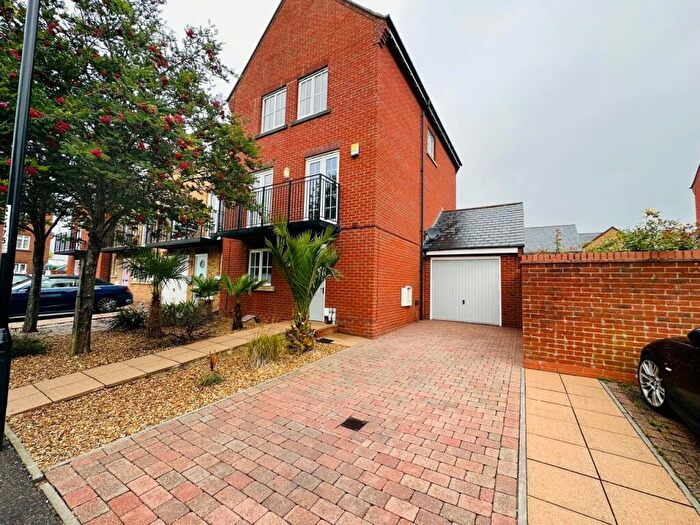4 Bedroom House To Rent In Creedy Drive, Christchurch, BH23