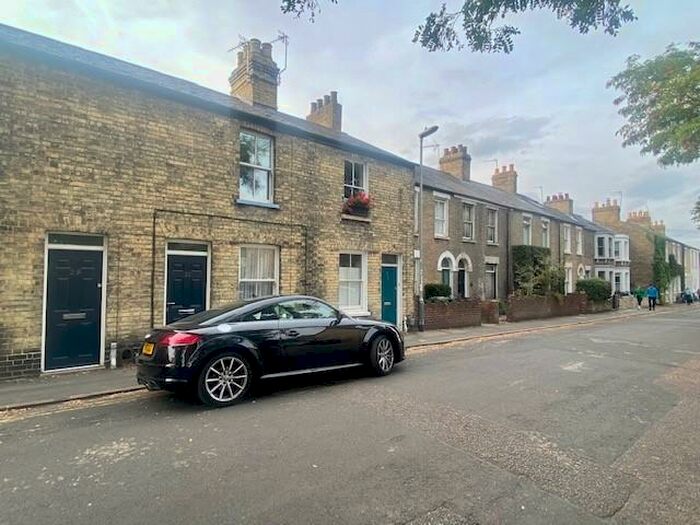 2 Bedroom Terraced House To Rent In Sturton Street, CB1