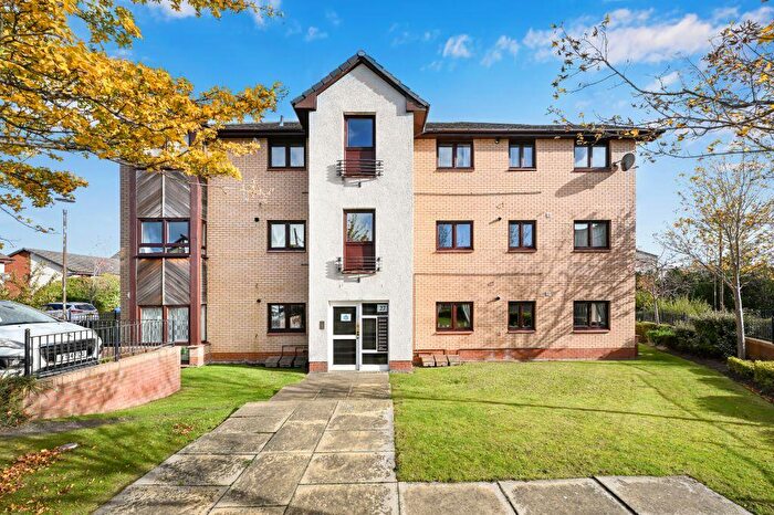 2 Bedroom Flat For Sale In / Southhouse Place, Liberton, Edinburgh, EH17
