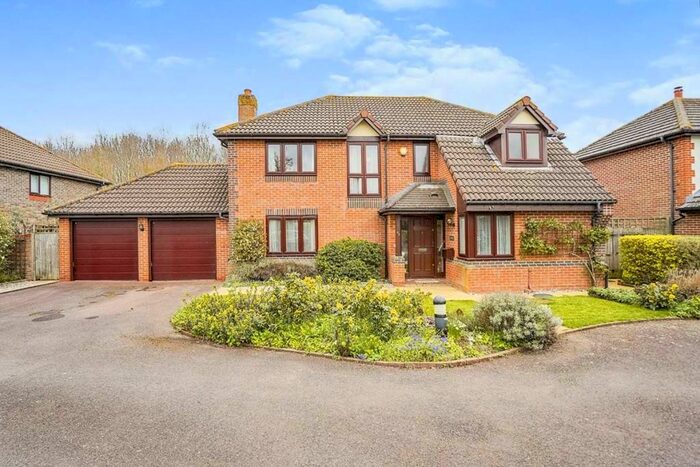 4 Bedroom Detached House For Sale In Maple Road, Thame, OX9