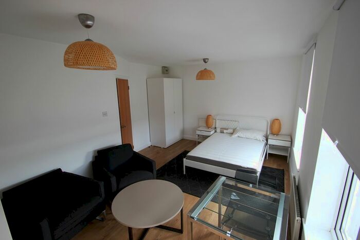 Studio To Rent In Old Ford Road, London, E3