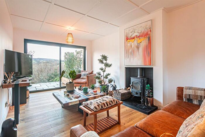 5 Bedroom Semi-Detached House For Sale In Grove Avenue, Totley, S17