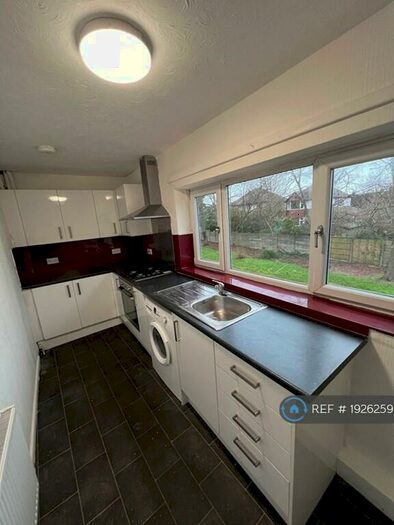 1 Bedroom Flat To Rent In Birkdale Drive, Ashton-On-Ribble, Preston, PR2