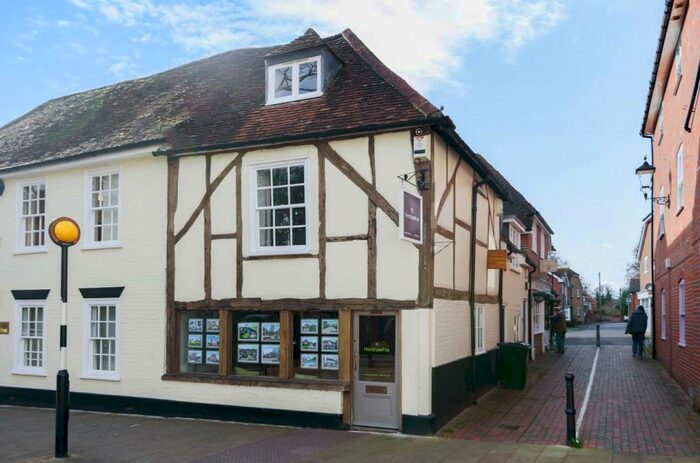 2 Bedroom Maisonette To Rent In Middlebridge Street, Romsey, SO51