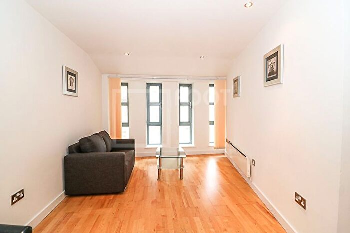 1 Bedroom Flat To Rent In Merchants Court, Little Germany, BD1