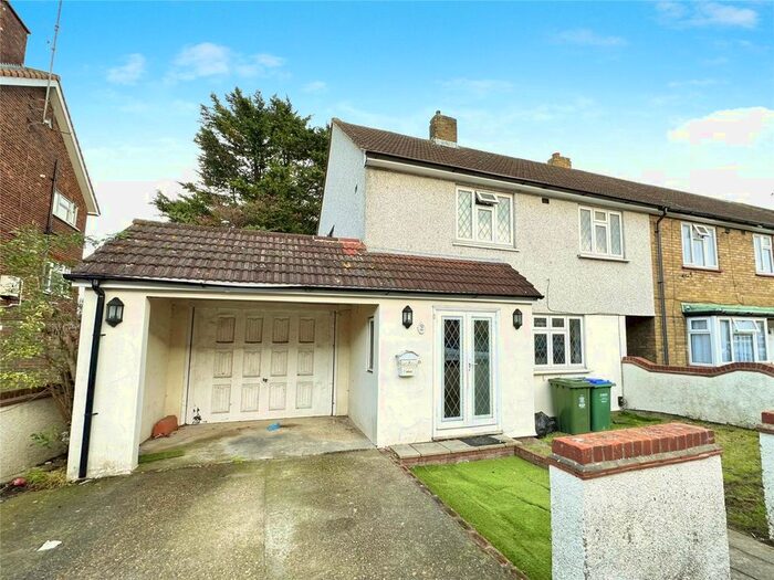 4 Bedroom Semi-Detached House To Rent In Hurstwood Avenue, Bexleyheath, DA7