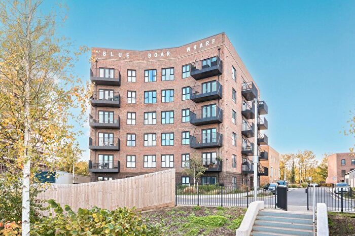 2 Bedroom Flat For Sale In Rochester Riverside, Rochester, Kent., ME1