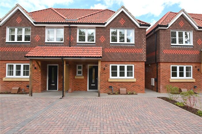 4 Bedroom Detached House For Sale In Westfield Road, Woking, GU22