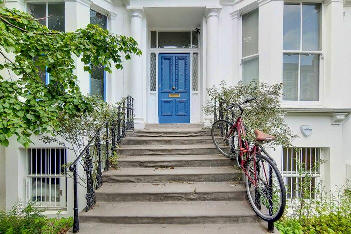 2 Bedroom Flat To Rent In Oxford Gardens, Ladbroke Grove, London, W10