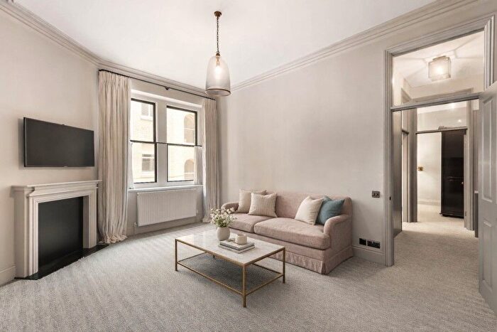 1 Bedroom Flat To Rent In York Mansions, Prince Of Wales Drive, Battersea, SW11