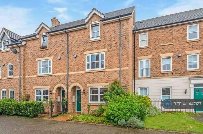 4 Bedroom Terraced House To Rent In Ashton Gate, Flitwick, Bedford, MK45