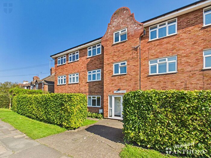 2 Bedroom Flat For Sale In Russell Court, Old Stoke Road, Aylesbury, HP21