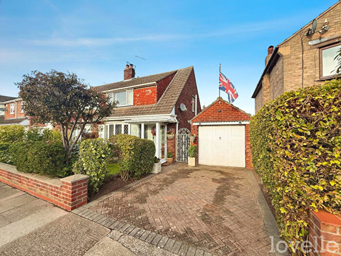 3 Bedroom Semi-Detached House For Sale In Constance Avenue, Lincoln, LN6