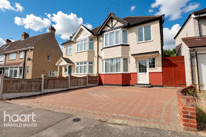 3 Bedroom Semi-Detached House For Sale In Arundel Road, Harold Wood, RM3