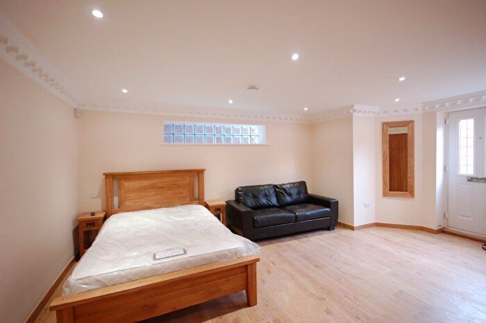 Apartment To Rent In Reading, Berkshire, RG1