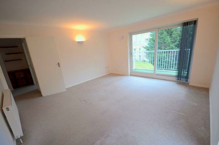 2 Bedroom Flat To Rent In Meyrick Park, Bournemouth, BH2
