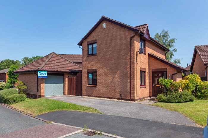 3 Bedroom Detached House For Sale In Clough Avenue, Preston, PR5