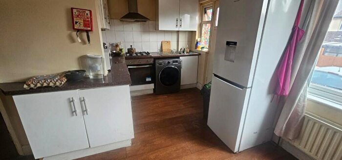 5 Bedroom Terraced House To Rent In Mayville Avenue, Leeds, West Yorkshire, LS6