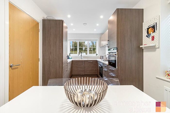 3 Bedroom End Of Terrace House For Sale In Hastings Avenue, Cheshunt, Waltham Cross, Hertfordshire, EN7