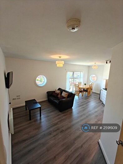 2 Bedroom Flat To Rent In Stanza Court, Liverpool, L5