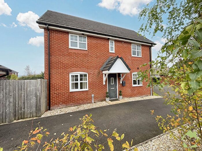 3 Bedroom Semi-Detached House For Sale In Lapwing Close, Claughton-On-Brock, Preston, PR3