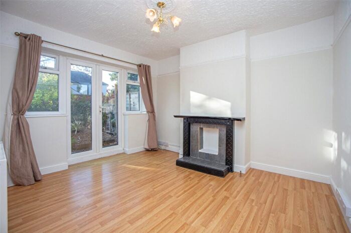 2 Bedroom Maisonette To Rent In St. Georges Drive, Cheltenham, Gloucestershire, GL51