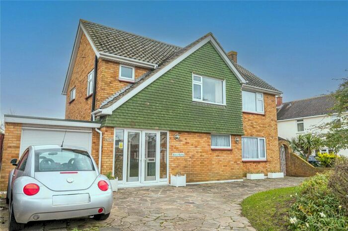 3 Bedroom Detached House To Rent In Burges Road, Thorpe Bay, Essex, SS1