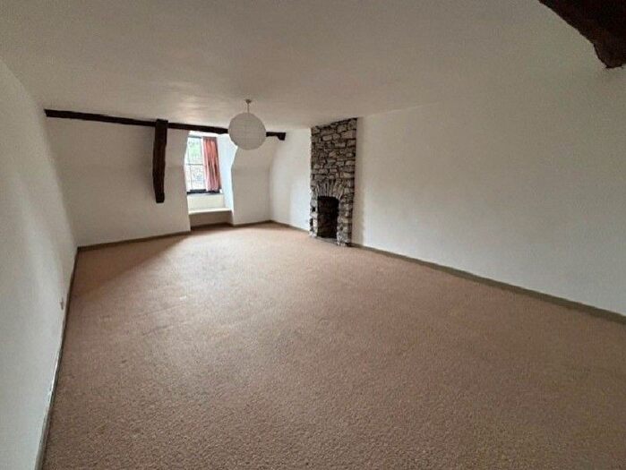 2 Bedroom Cottage To Rent In Dinefwr Courtyard, Llandeilo, Carmarthenshire., SA19