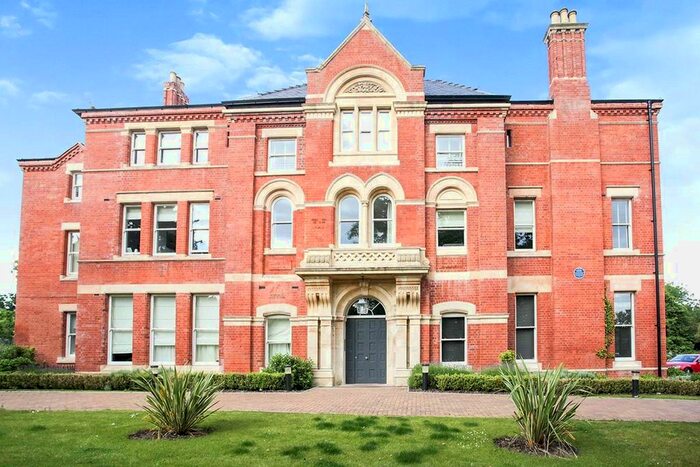 2 Bedroom Flat To Rent In Gwendolyn Drive, Coventry, West Midlands, CV3