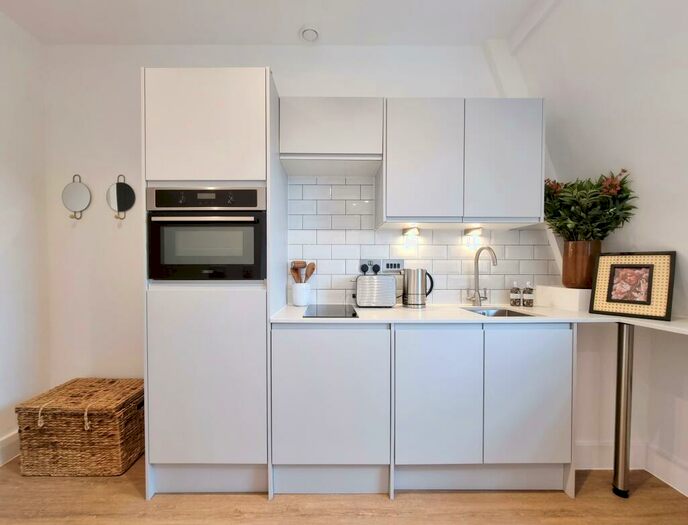 Studio To Rent In Chapter House, Howes Place, Cambridge, CB3