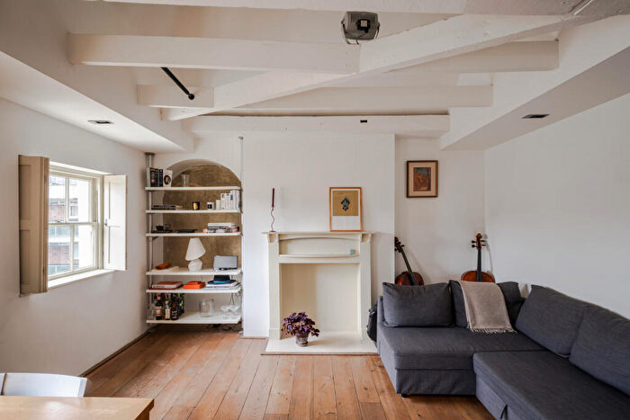 1 Bedroom Apartment For Sale In Charles Square Ii, London, N1