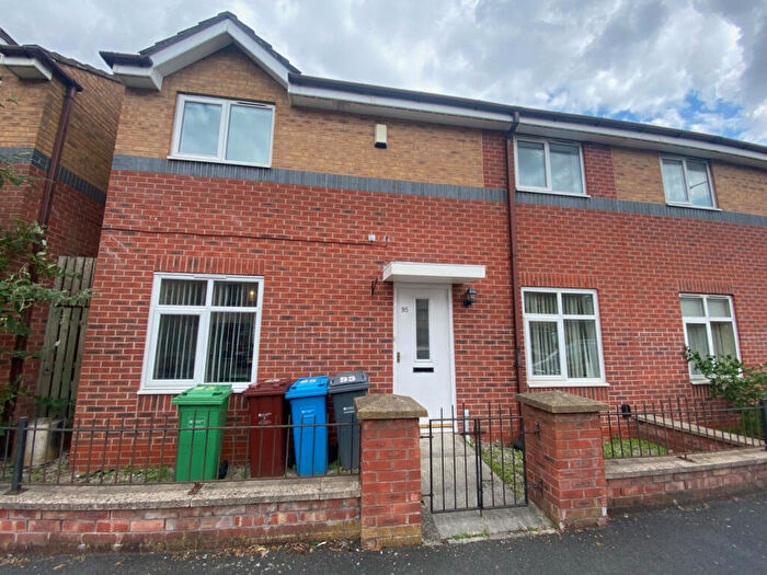 3 Bedroom Semi-Detached House To Rent In Erskin Street, Hulme, Manchester., M15