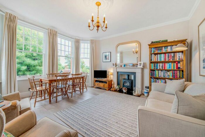 1 Bedroom Flat To Rent In Elm Bank Mansions, The Terrace, Barnes, SW13