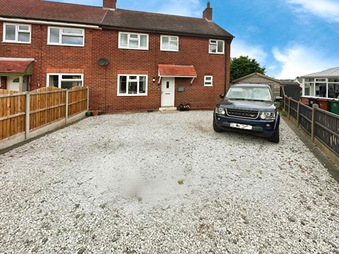 3 Bedroom Semi-Detached House For Sale In Cedar Grove, Linton, Swadlincote, Derbyshire, DE12
