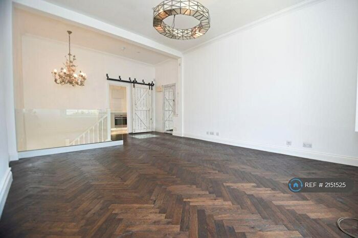 3 Bedroom Flat To Rent In Northwick Terrace, London, NW8