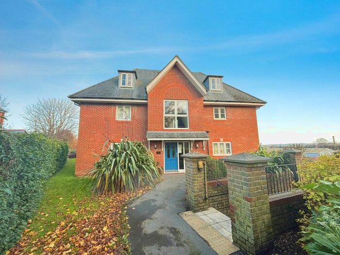 1 Bedroom Flat To Rent In Browning House Poets Way, Dorchester, Dorset, DT1