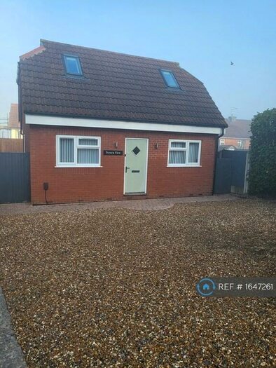 2 Bedroom Detached House To Rent In Little Mead, Bristol, BS11